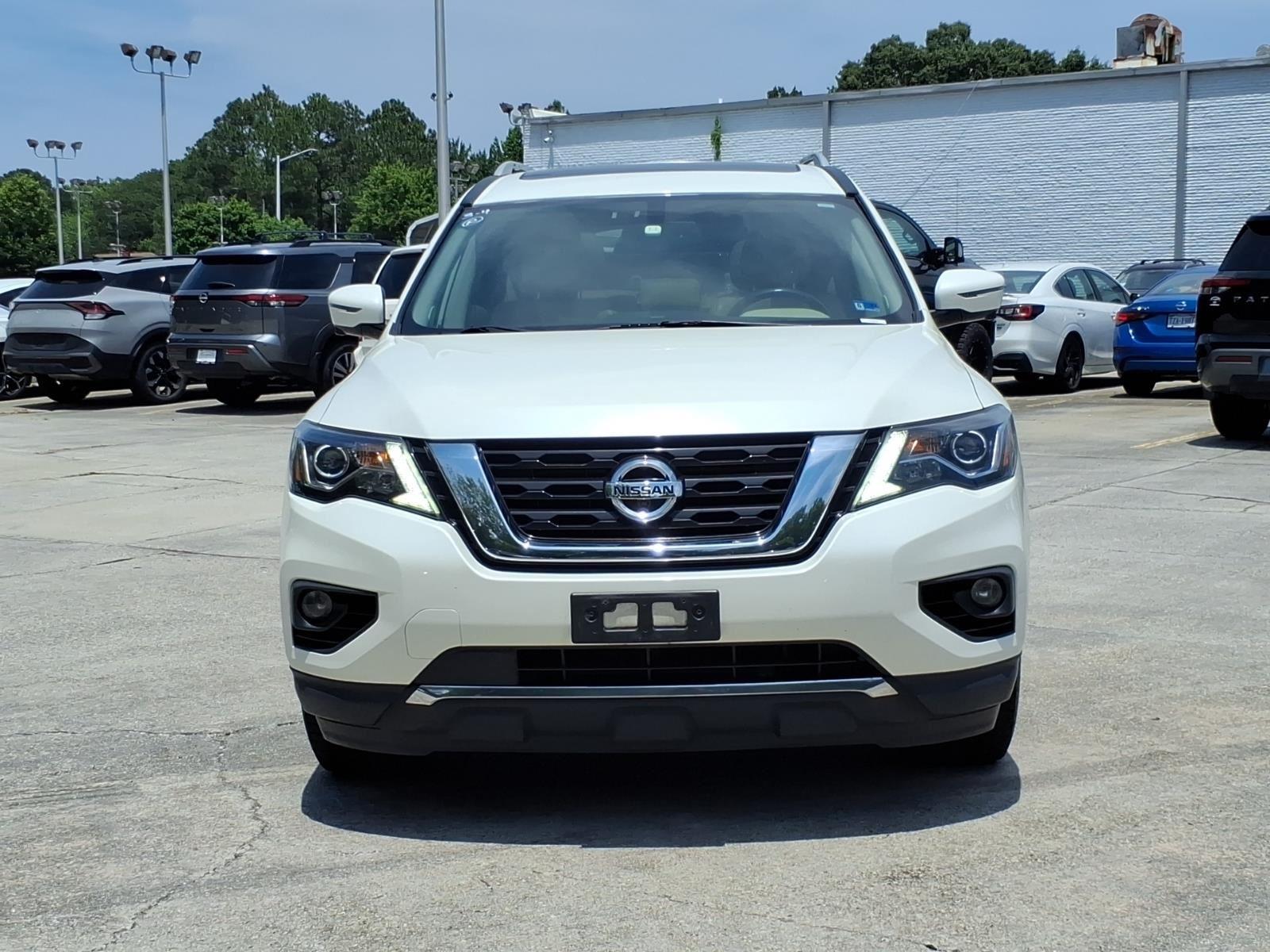 Used 2019 Pearl White Tricoat Nissan Platinum image 2