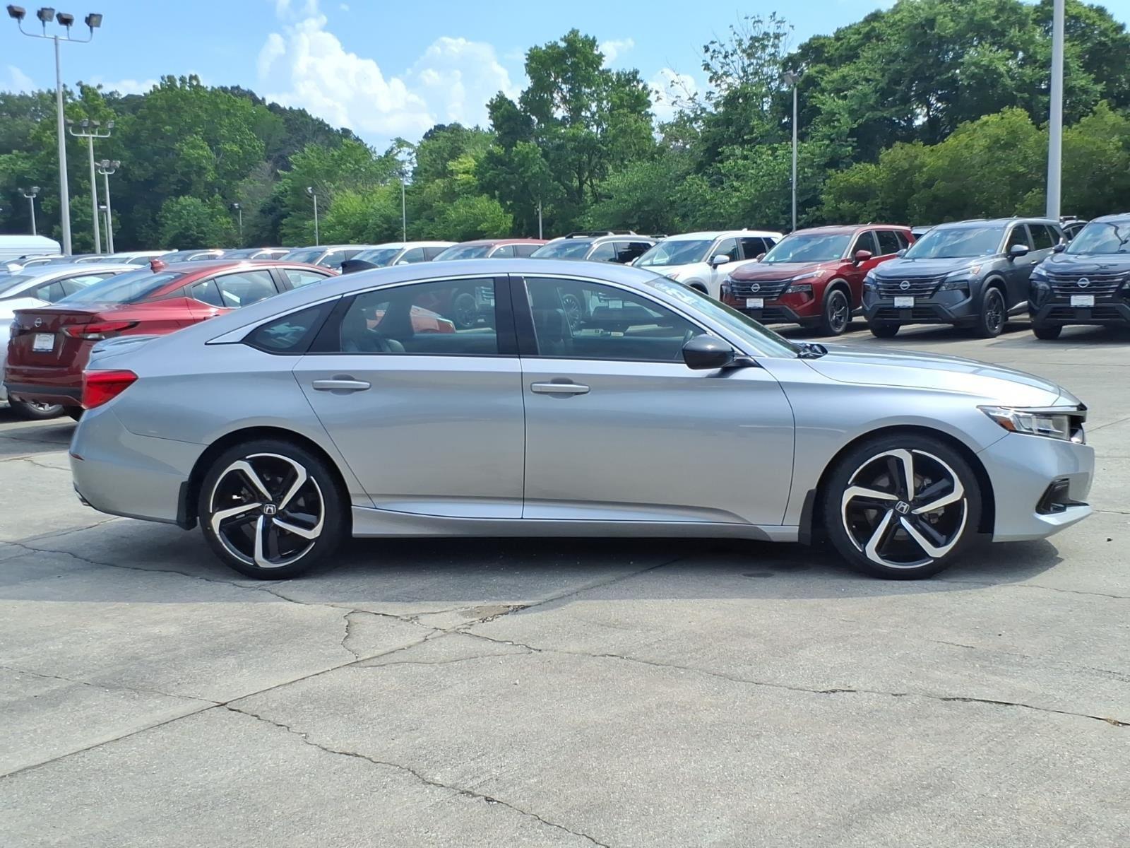 Used 2022 Lunar Silver Metallic Honda Sport image 6