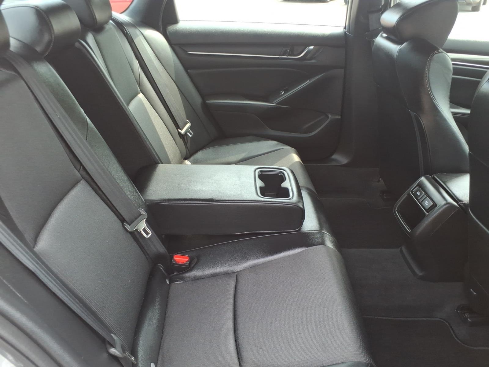 Used 2022 Lunar Silver Metallic Honda Sport image 20