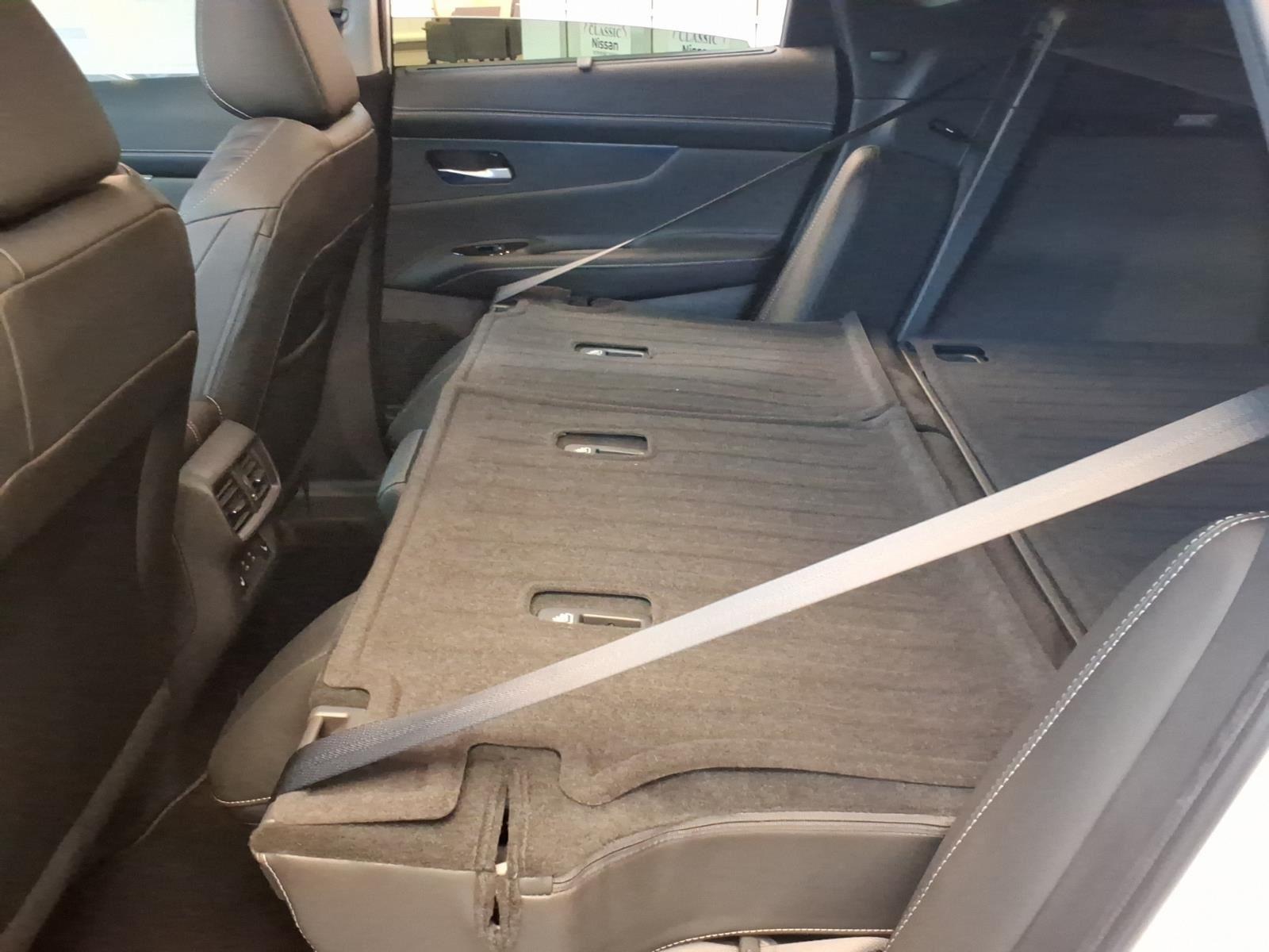 New 2026 Everest White Pearl Tricoat Nissan Platinum image 23