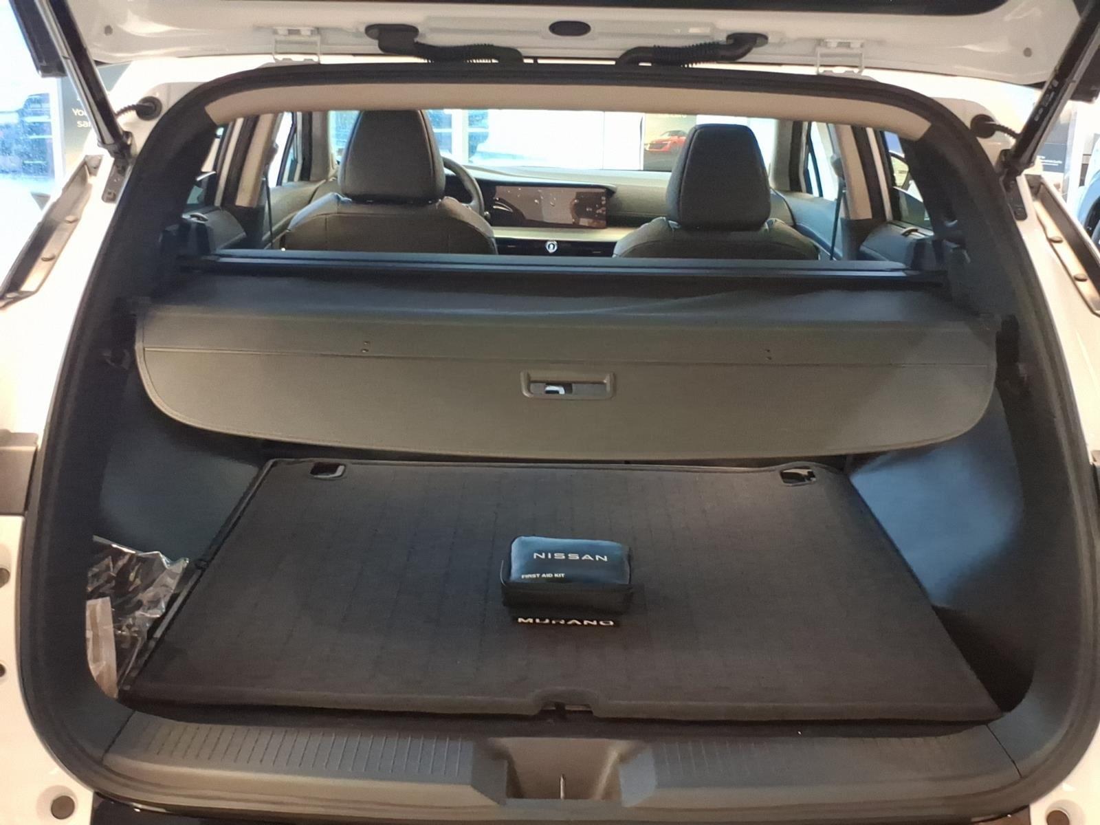 New 2026 Everest White Pearl Tricoat Nissan Platinum image 26