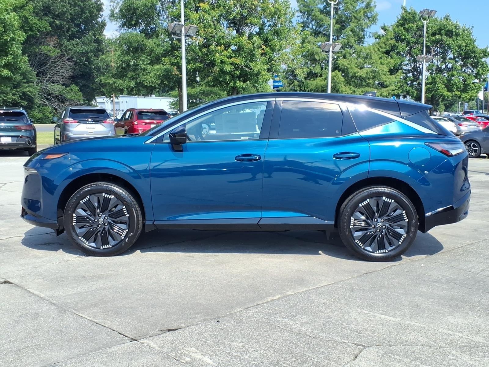 New 2026 Aurora Blue Pearl Metallic/Super Black Nissan Platinum image 3