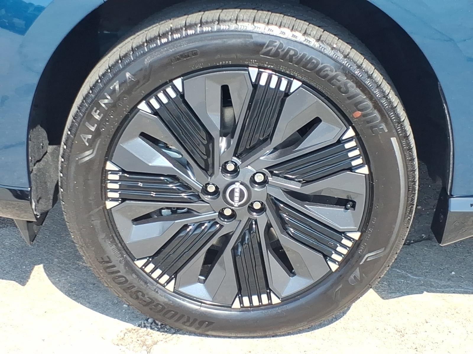 New 2026 Aurora Blue Pearl Metallic/Super Black Nissan Platinum image 4