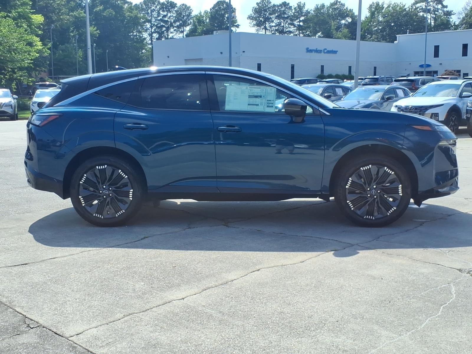 New 2026 Aurora Blue Pearl Metallic/Super Black Nissan Platinum image 6