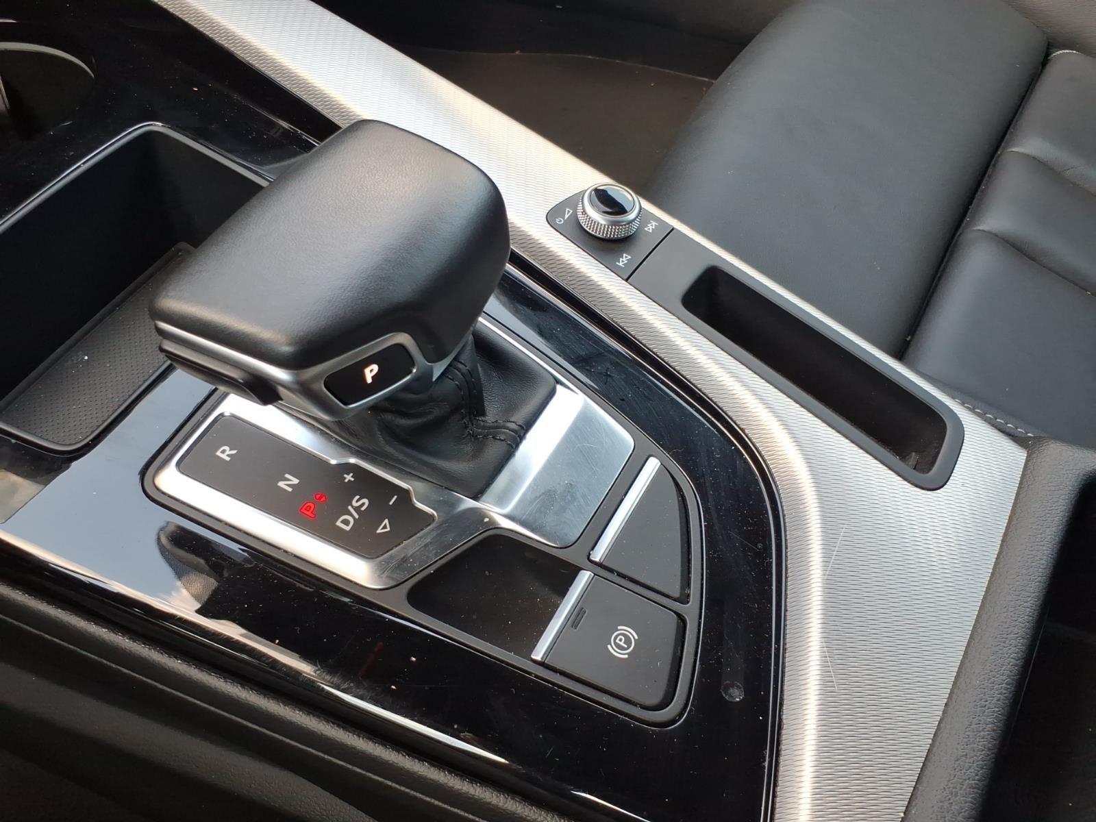 Used 2025 WHITE Audi S line Premium image 19