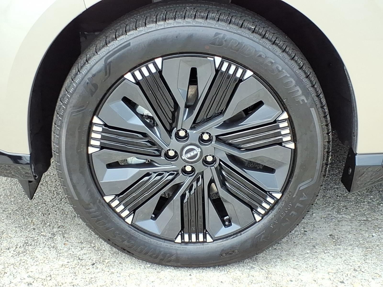 New 2026 Champagne Silver Metallic Nissan Platinum image 4