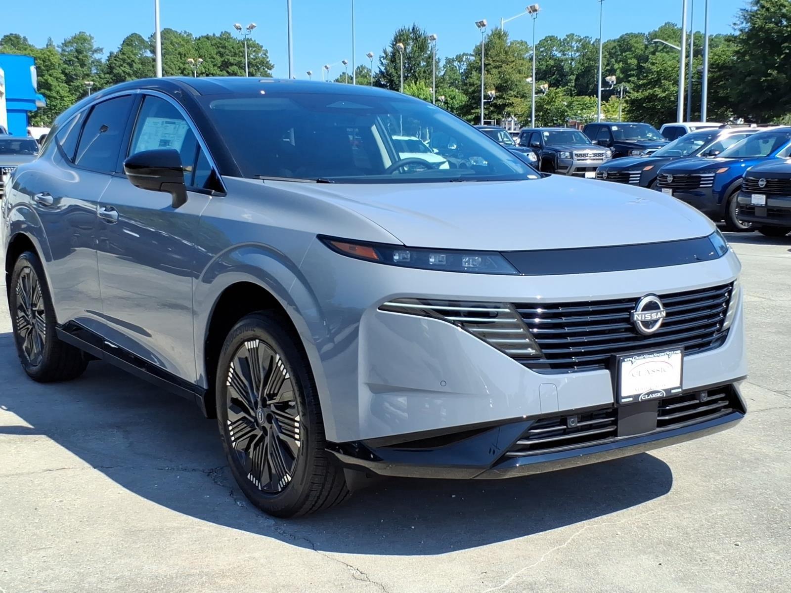 New 2026 Boulder Gray Pearl/Super Black Nissan Platinum image 5