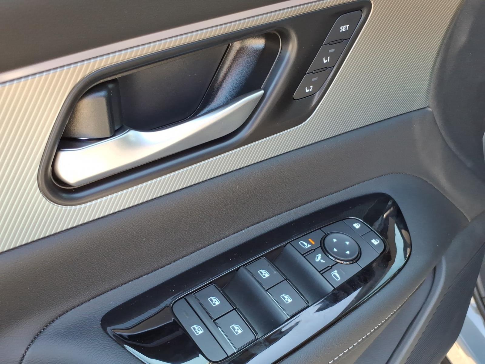 New 2026 Boulder Gray Pearl/Super Black Nissan Platinum image 12