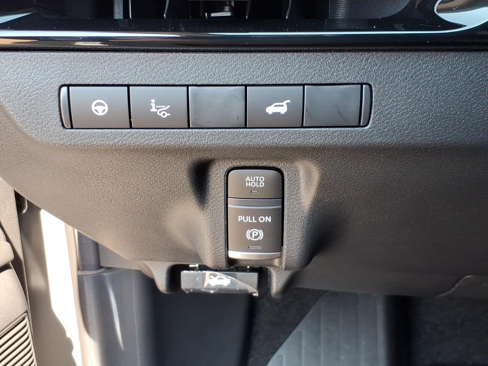 New 2026 Boulder Gray Pearl/Super Black Nissan Platinum image 15
