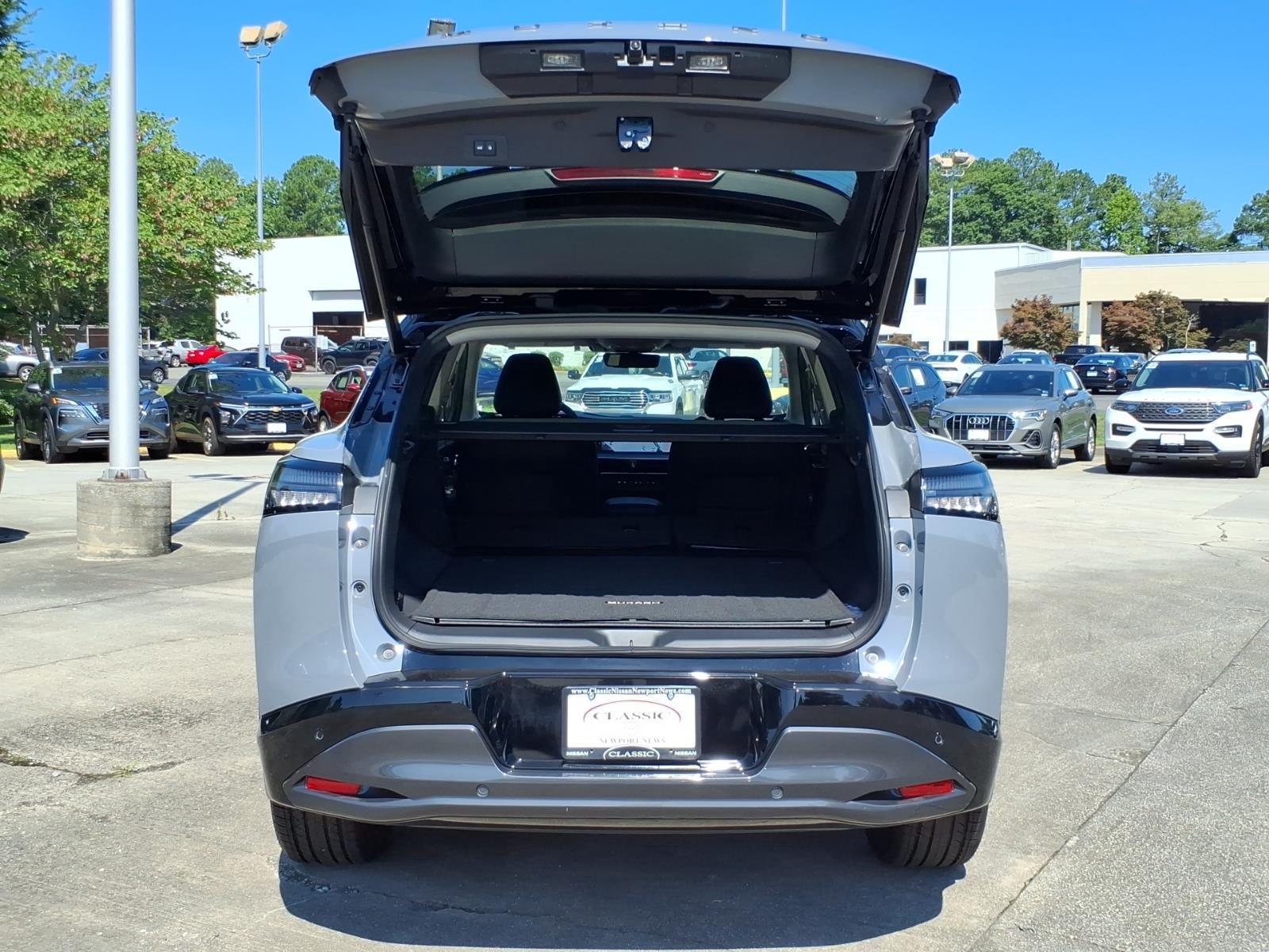 New 2026 Boulder Gray Pearl/Super Black Nissan Platinum image 25