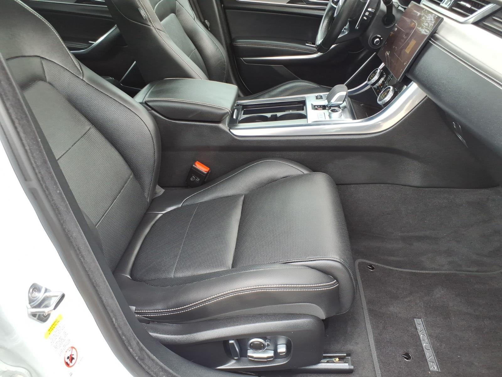 Used 2021 Yulong White Metallic Jaguar R-Dynamic SE image 20