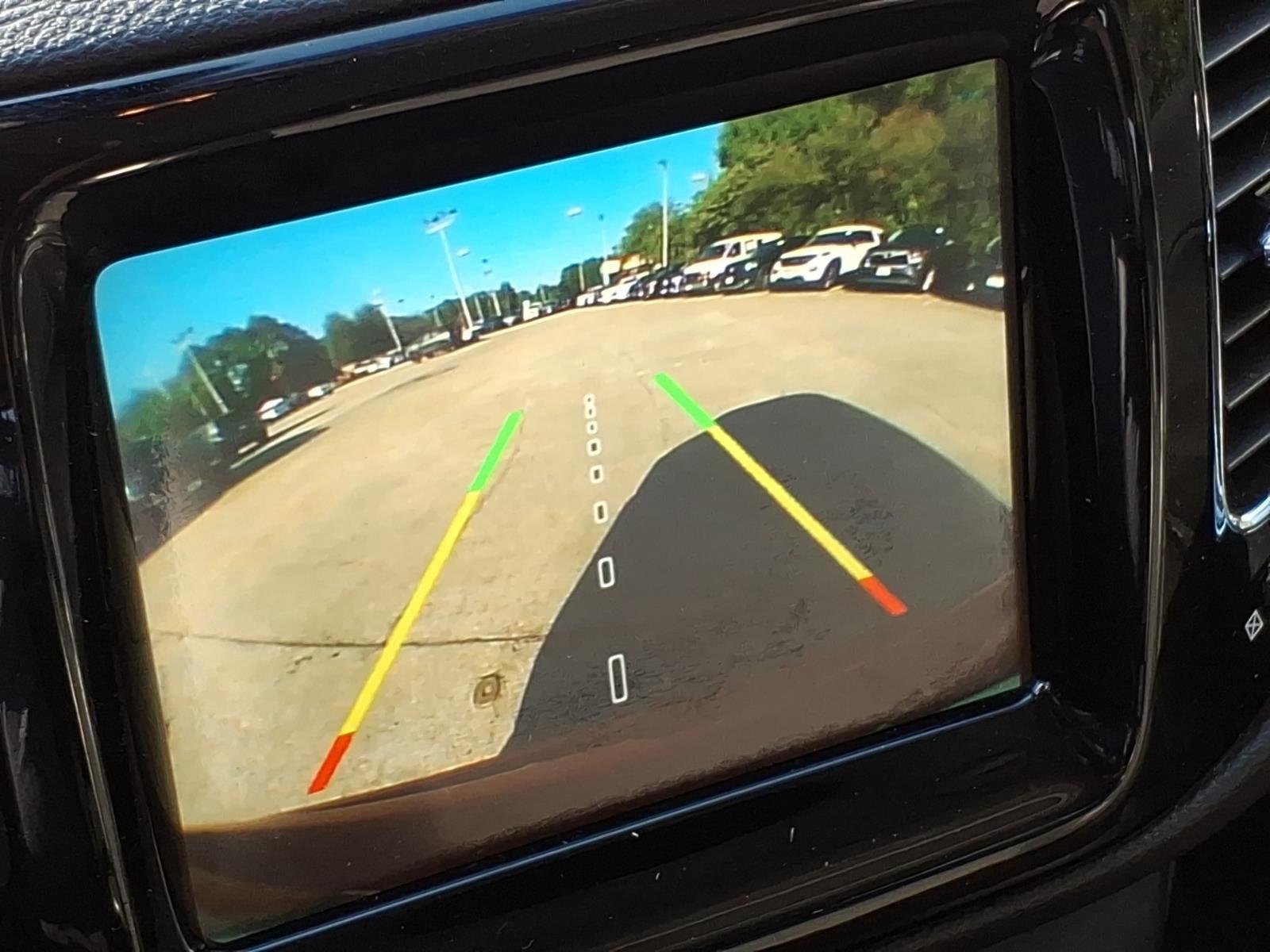 Used 2018 Redline Pearlcoat Jeep Altitude image 16