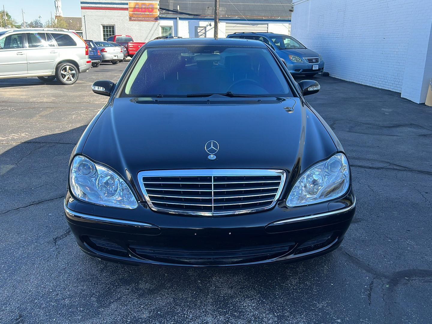 View vehicle photo 2