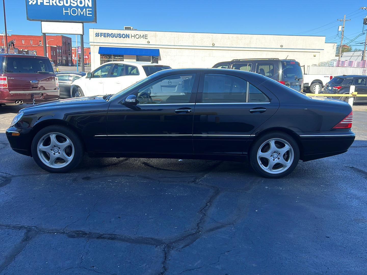 View vehicle photo 4