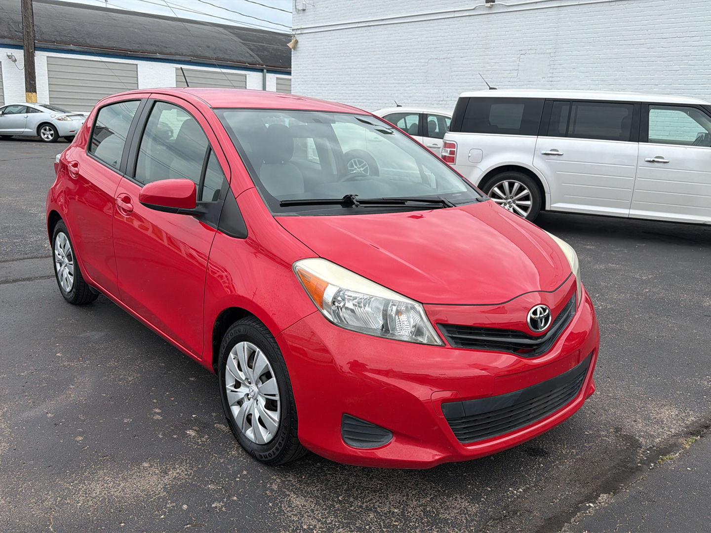 2012 Toyota Yaris L 2dr Hatchback