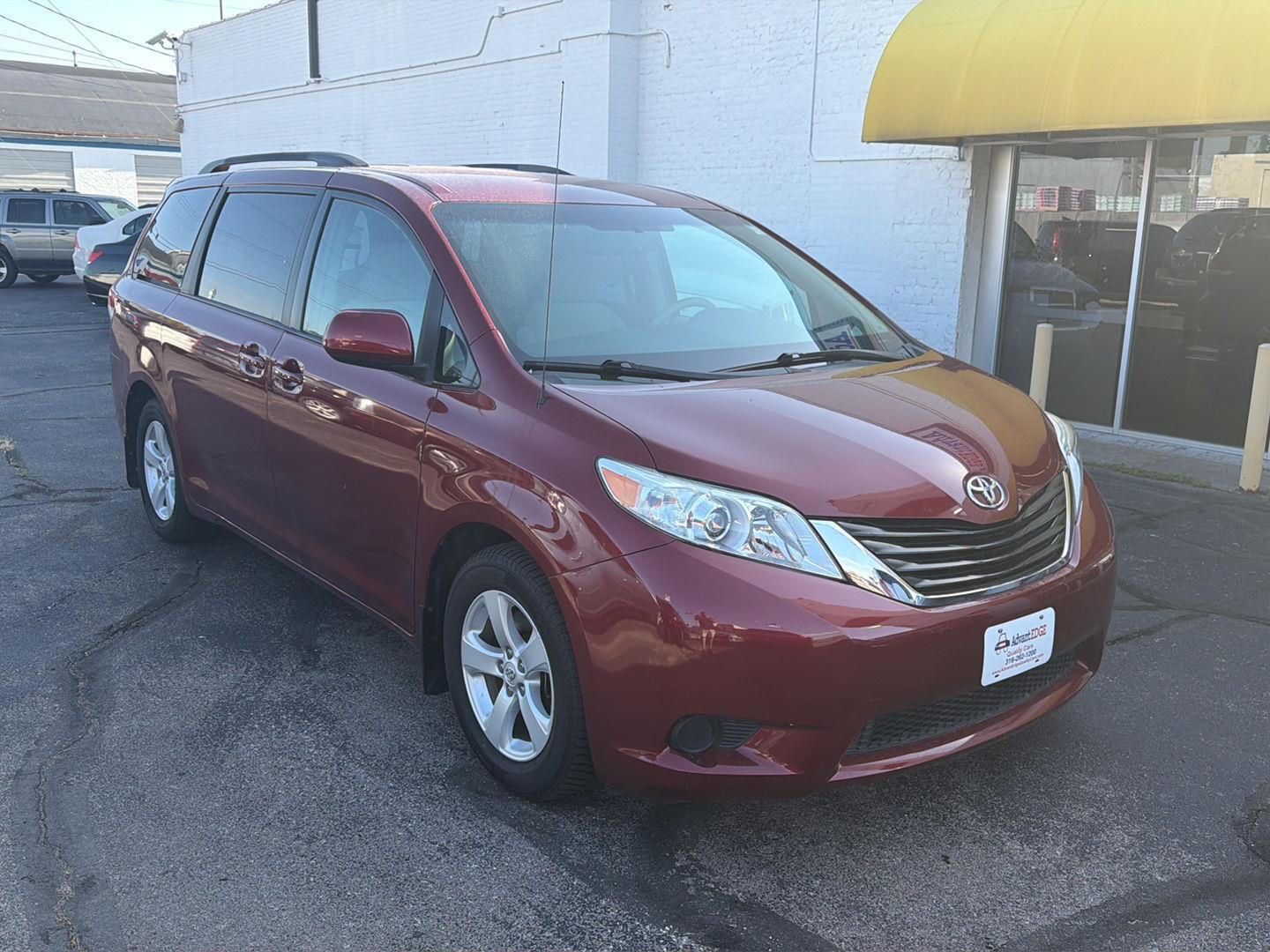 2011 Toyota Sienna 7-Passenger V6 FWD    