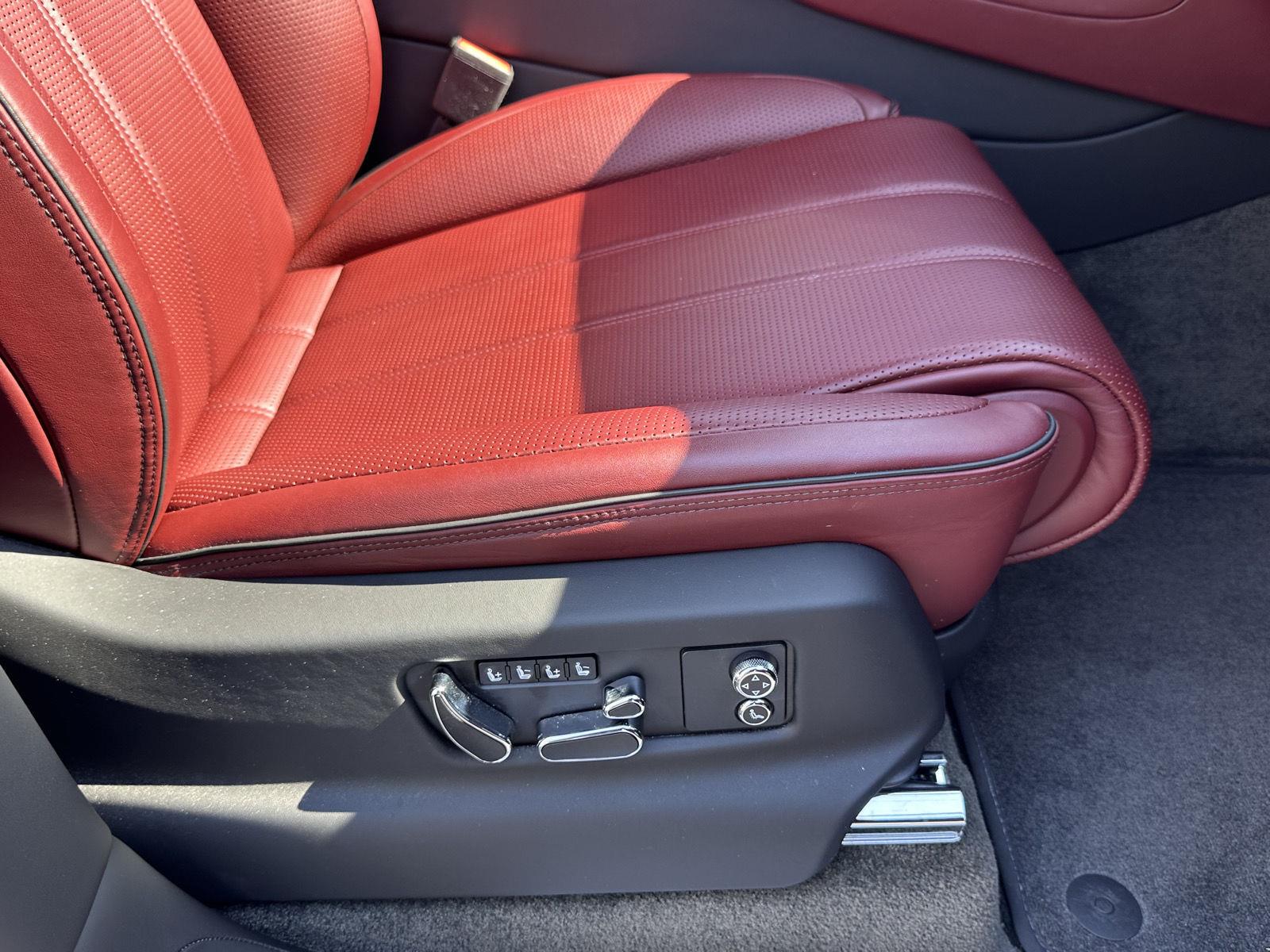 Certified Used 2022  Bentley V8 image 18