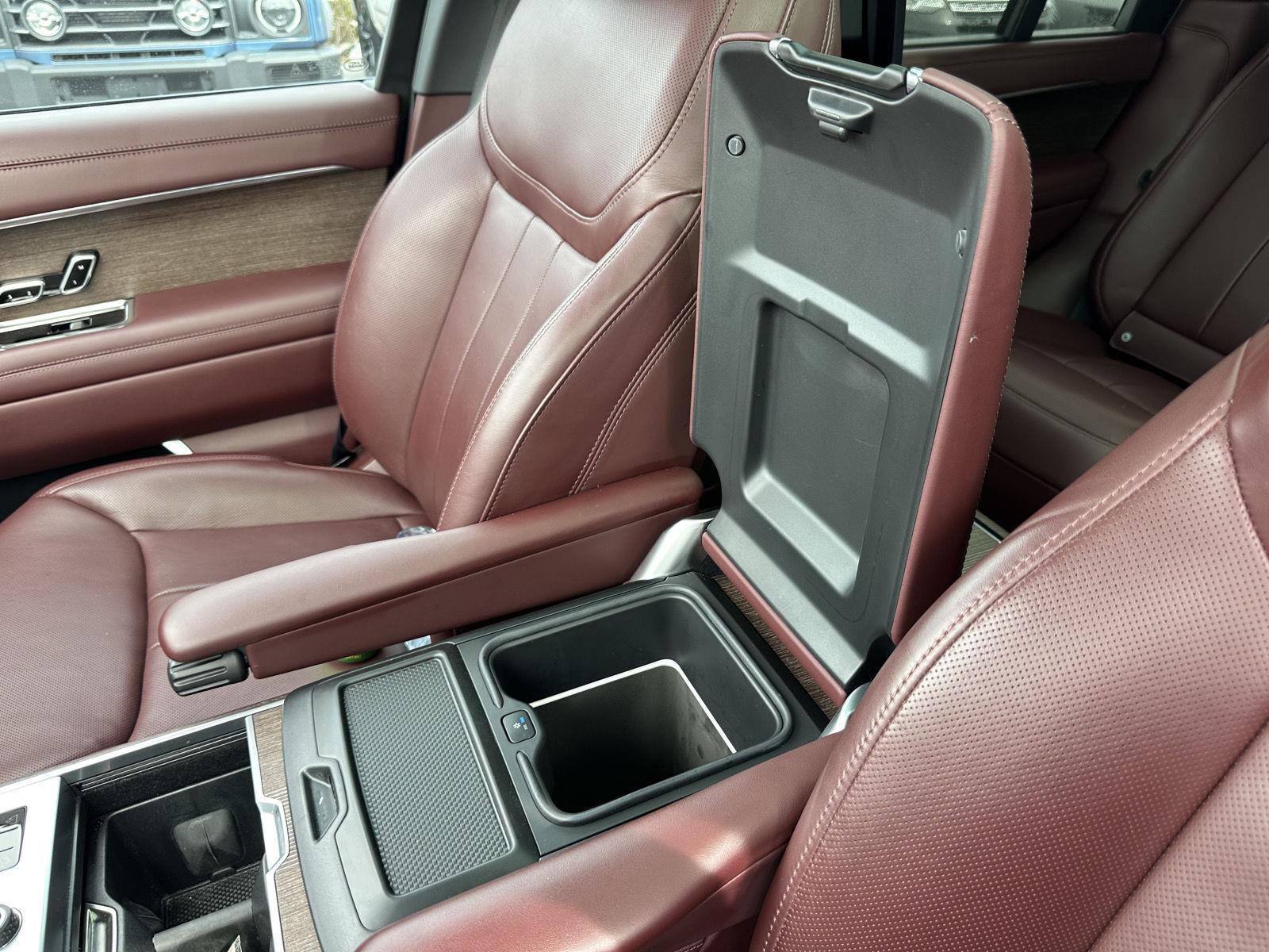 Used 2023 Portofino Blue Metallic Land Rover Autobiography image 40