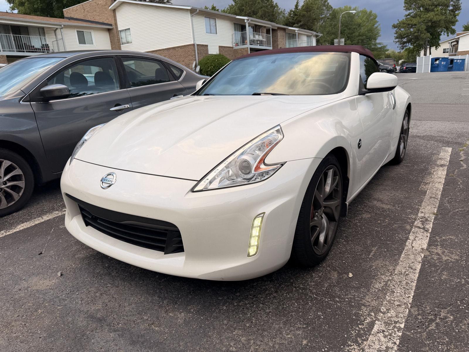 Pearl White 2016 Nissan 370Z Roadster Touring Sport Convertible Rear-Wheel Drive Automatic