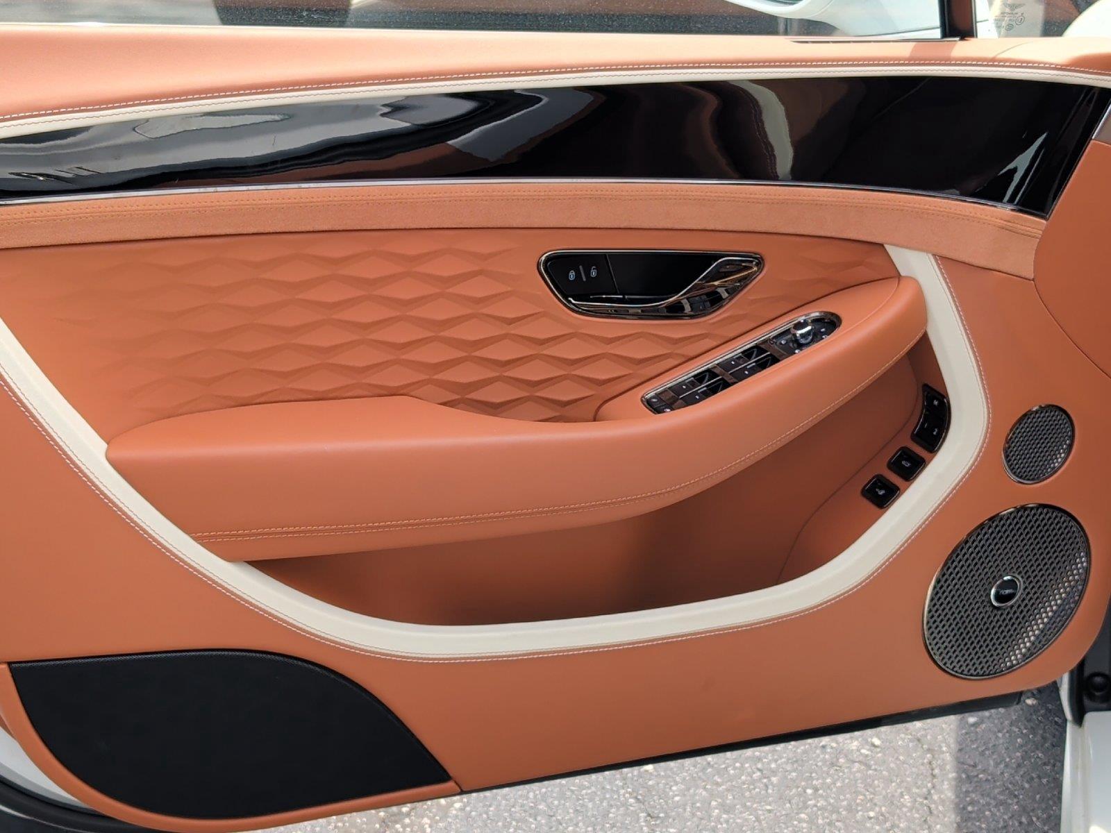 New 2025 GLACIER WHITE Bentley GT Speed image 21