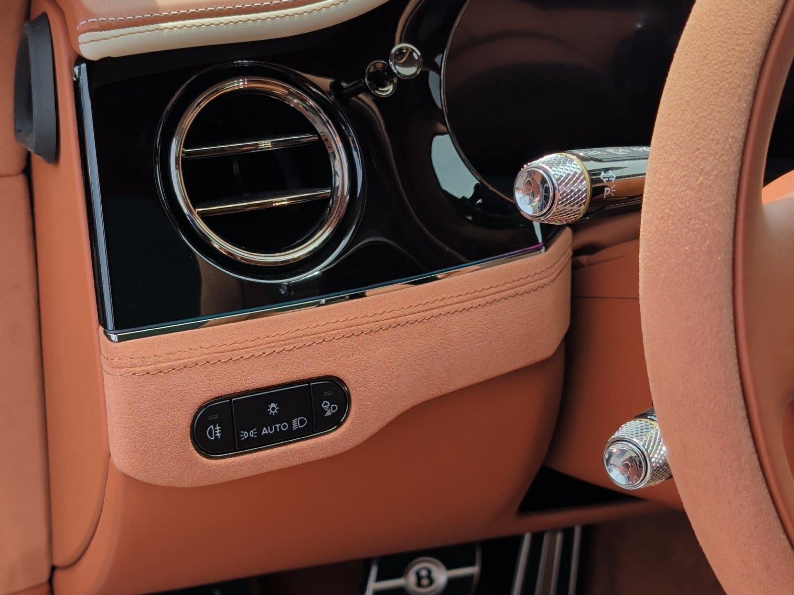 New 2025 GLACIER WHITE Bentley GT Speed image 25