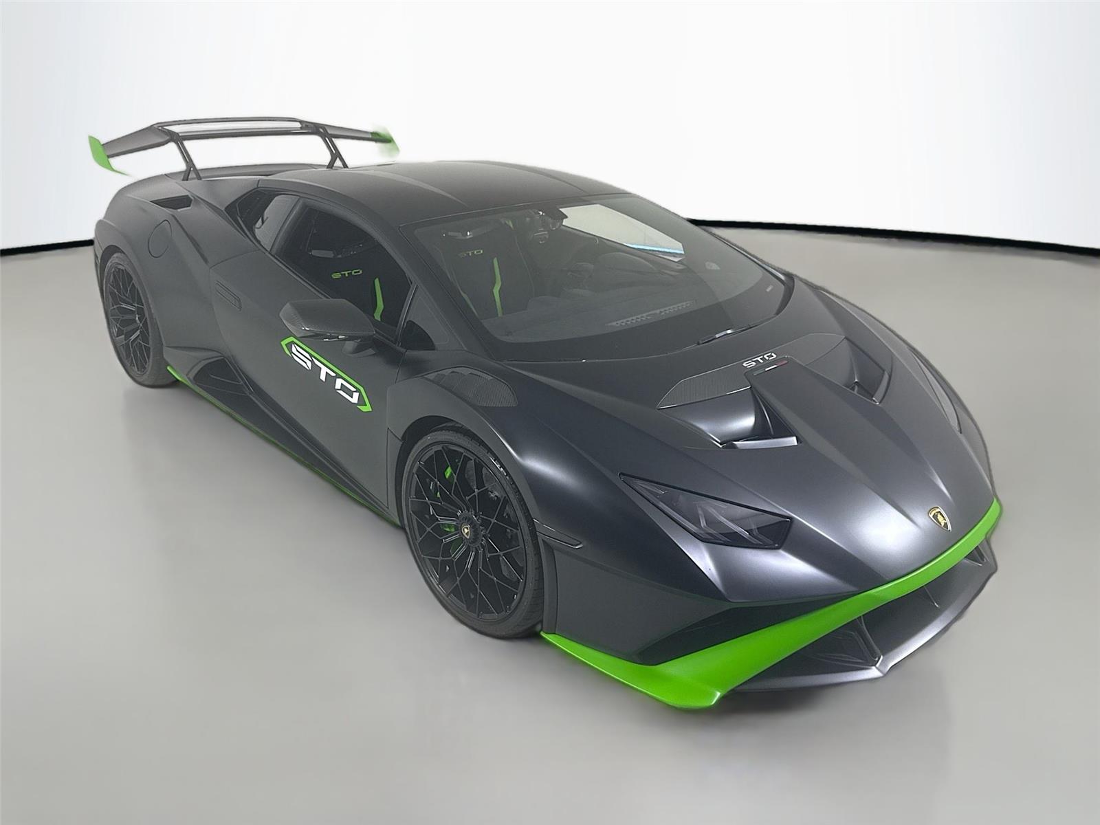 2023 Lamborghini Huracan STO photo 48