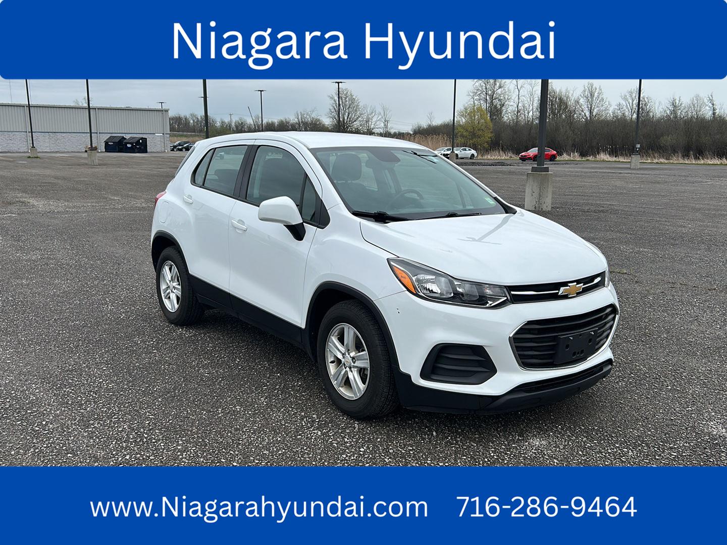 Summit White 2020 Chevrolet Trax LS FWD SUV / Crossover Front-Wheel Drive 6-Speed Automatic