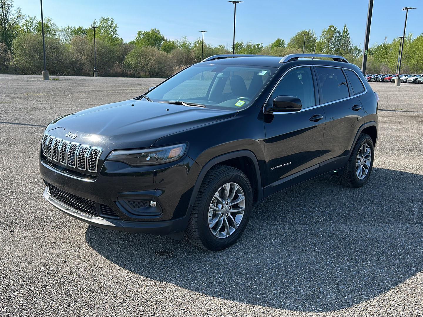 View vehicle photo 7