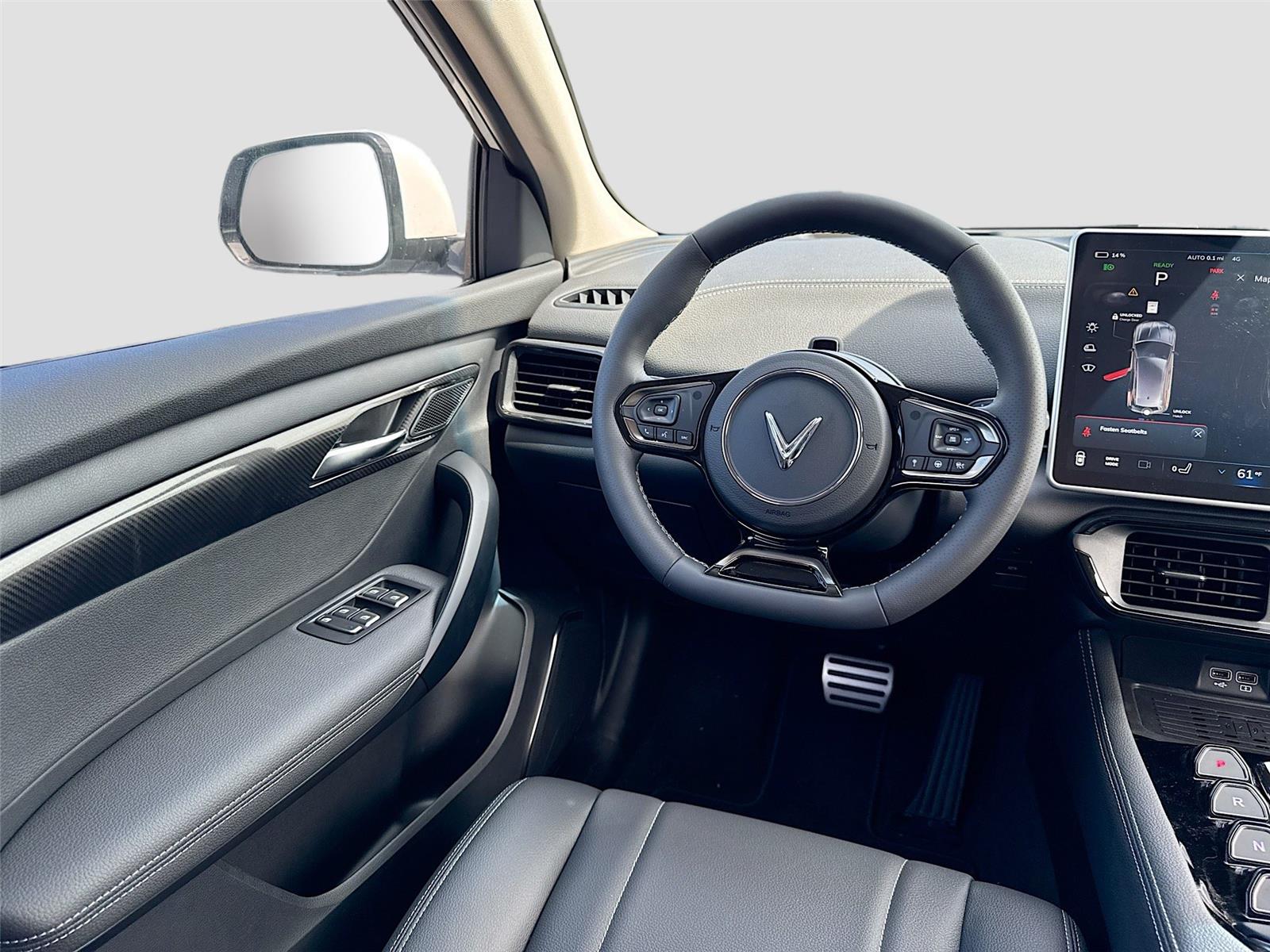 2025 VinFast VF 8 Eco - Photo 22