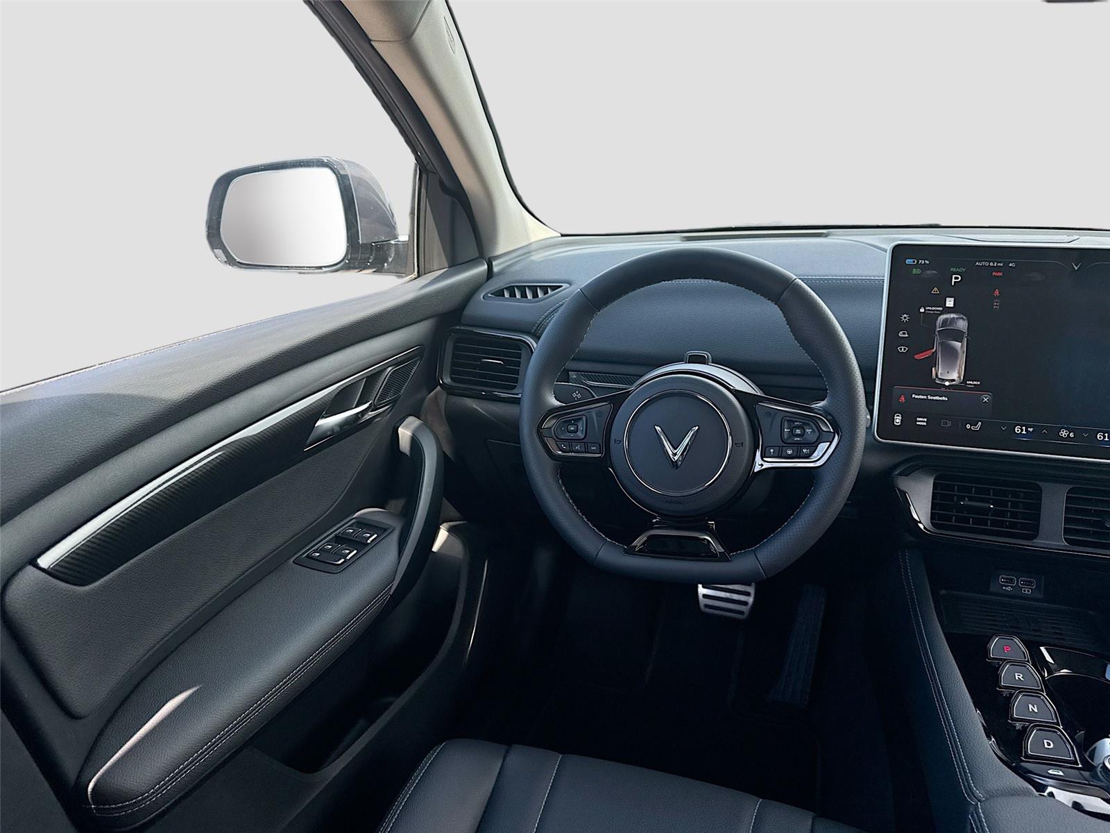 2025 VinFast VF 8 Eco - Photo 22