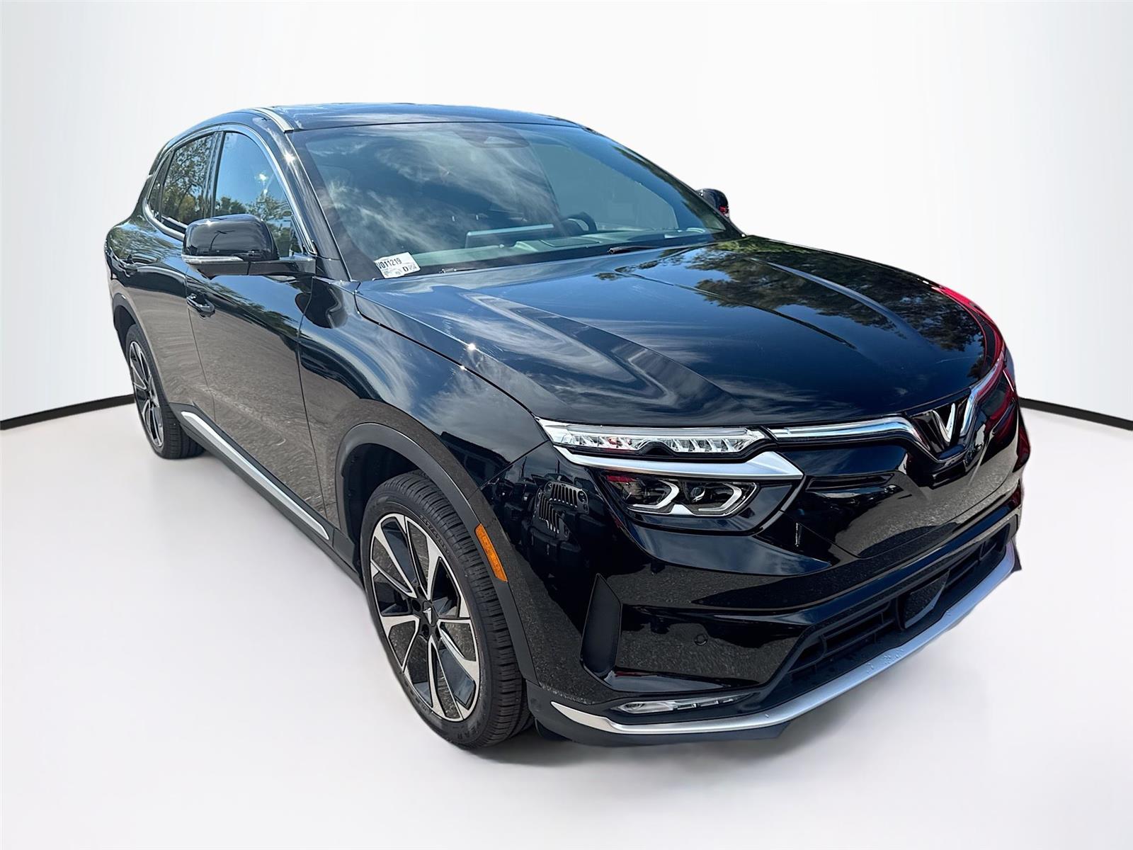 Black 2025 VinFast VF8 Plus AWD SUV / Crossover All-Wheel Drive Automatic