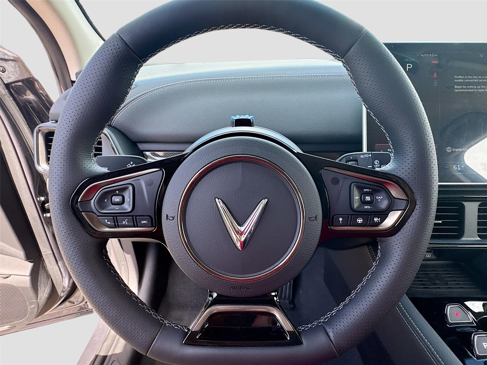 2025 VinFast VF 8 Eco - Photo 11