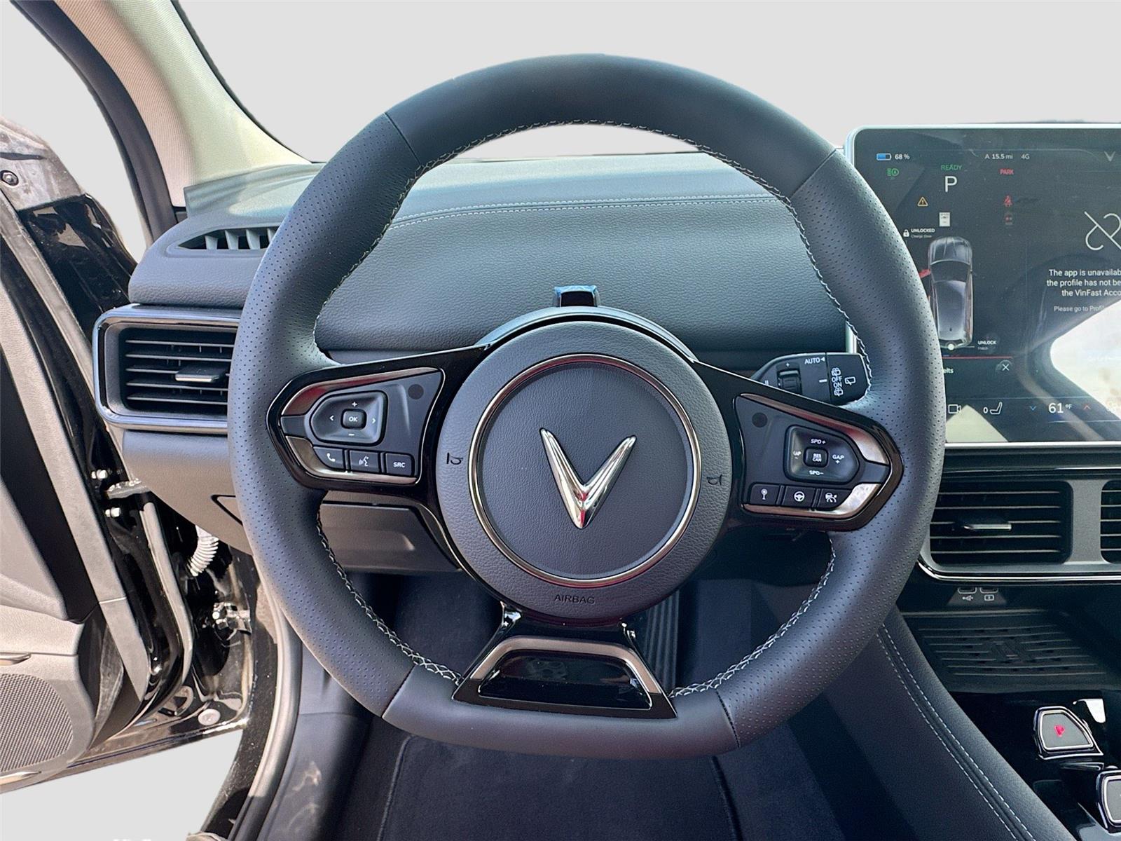 2025 VinFast VF 8 Eco - Photo 11