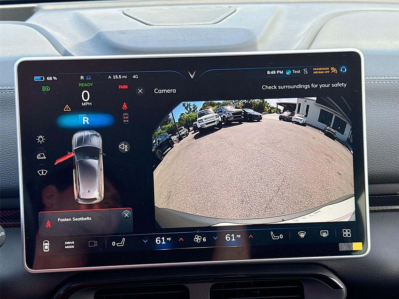 2025 VinFast VF 8 Eco - Photo 14