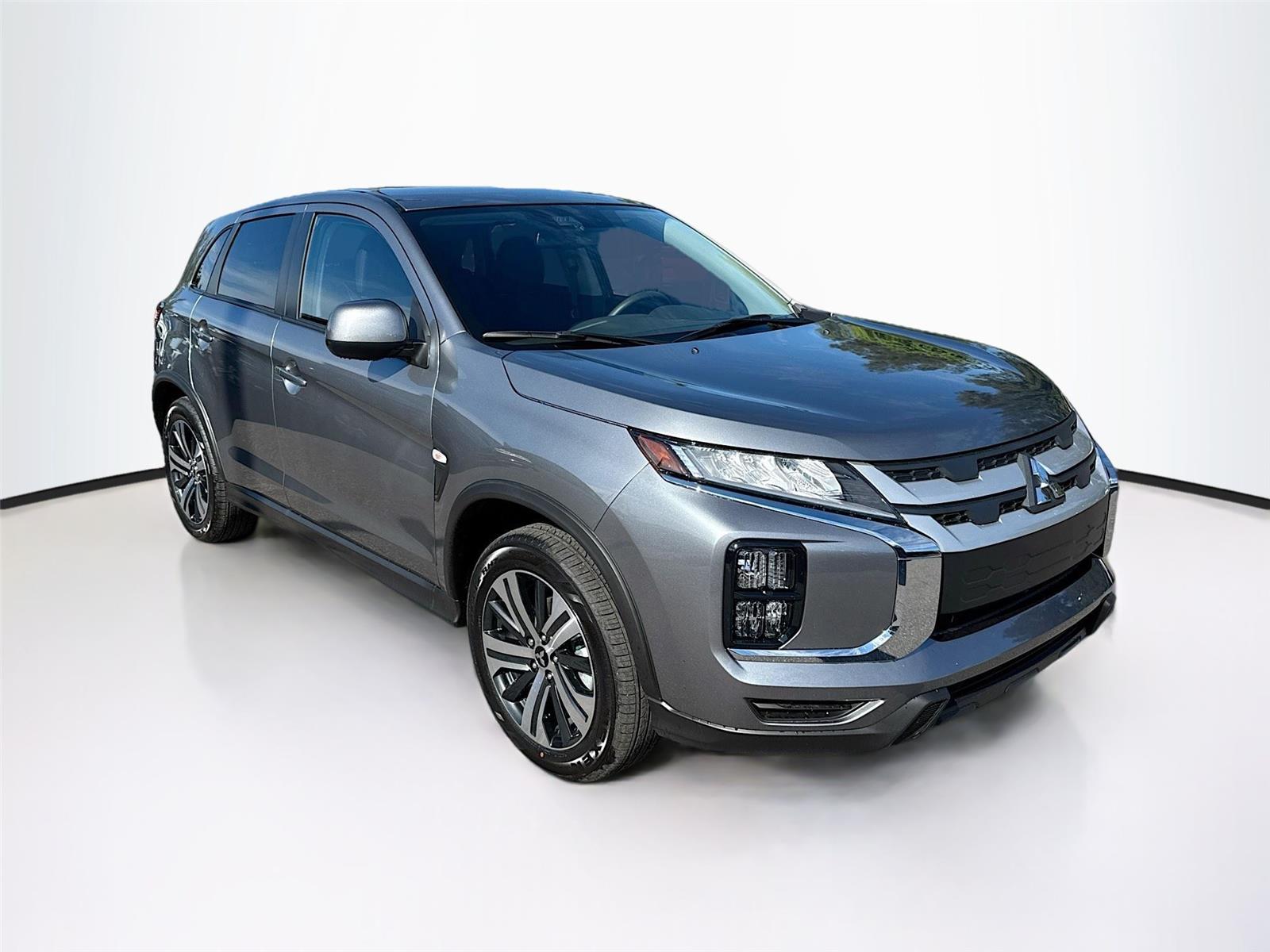 2025 Mitsubishi Outlander Sport ES's photo