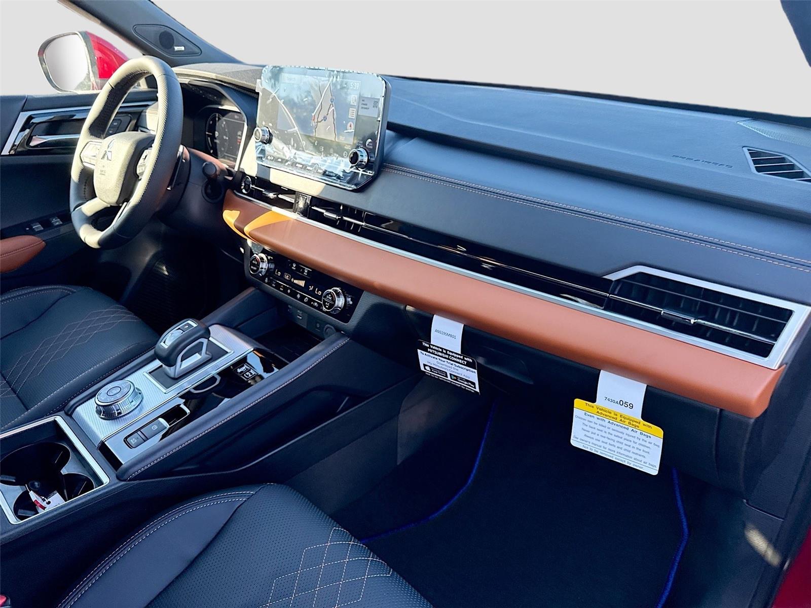 2025 Mitsubishi Outlander Plug-in Hybrid SEL - Photo 30