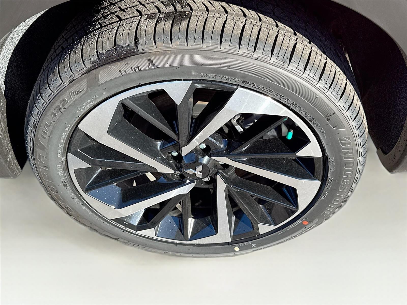 2025 Mitsubishi Outlander Plug-in Hybrid SEL - Photo 32