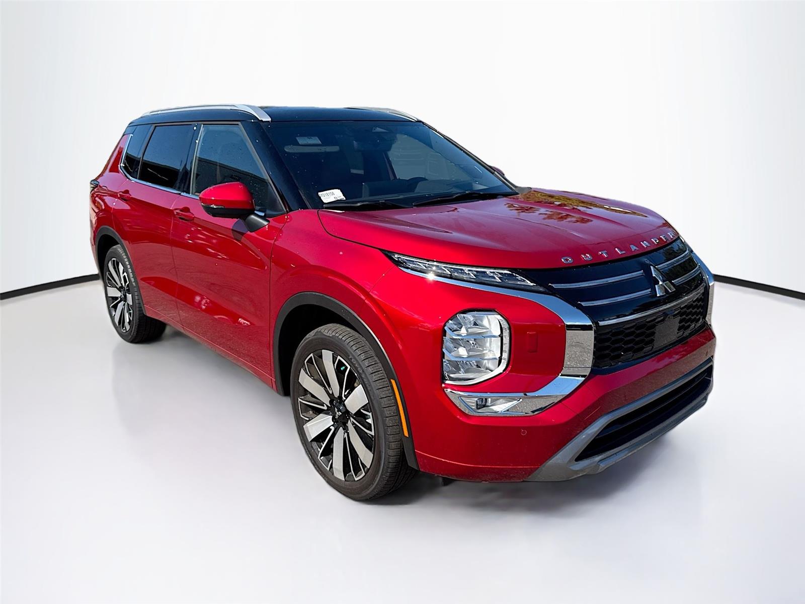 2025 Mitsubishi Outlander SEL's photo