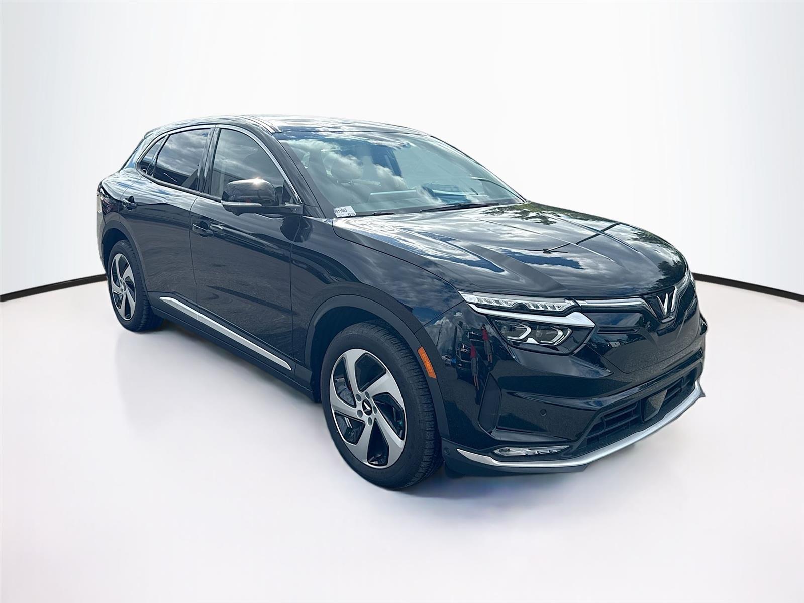 Black 2025 VinFast VF8 Eco AWD SUV / Crossover All-Wheel Drive Automatic