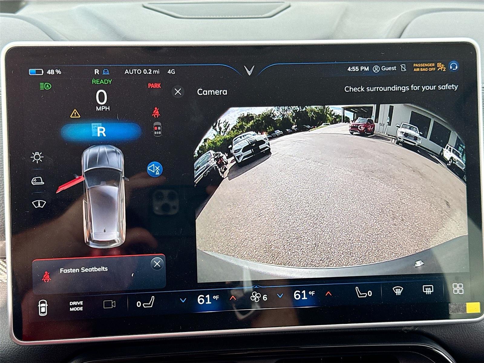 2025 VinFast VF 8 Eco - Photo 14