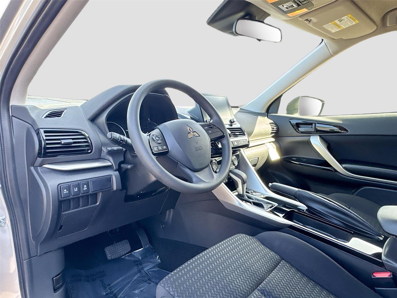 2026 Mitsubishi Eclipse Cross LE - Photo 9
