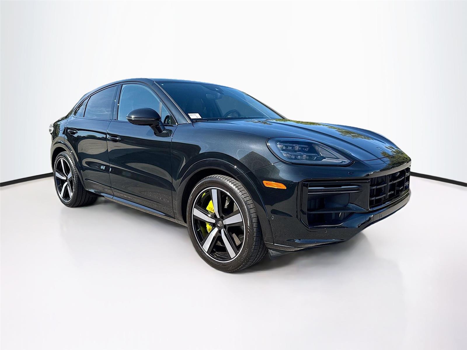 2025 Porsche Cayenne Coup Turbo E-Hybrid's photo