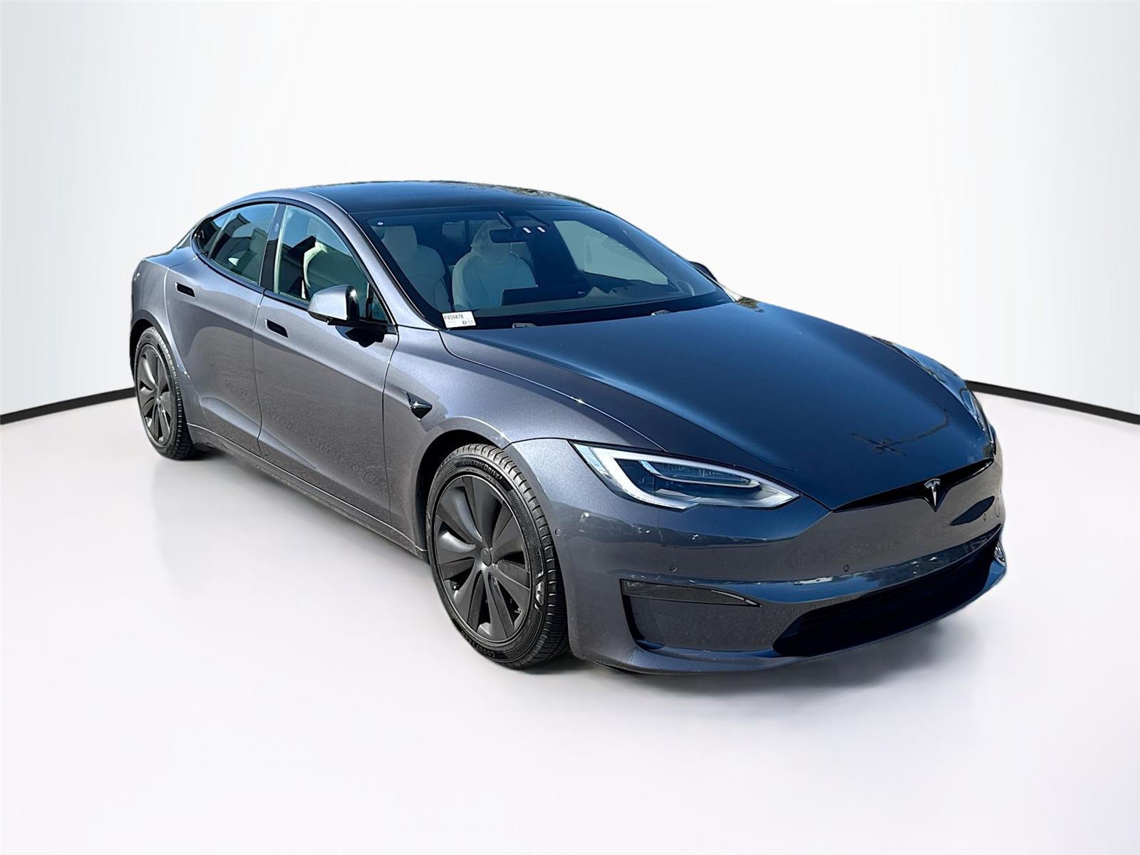 2022 Tesla Model S Plaid's photo