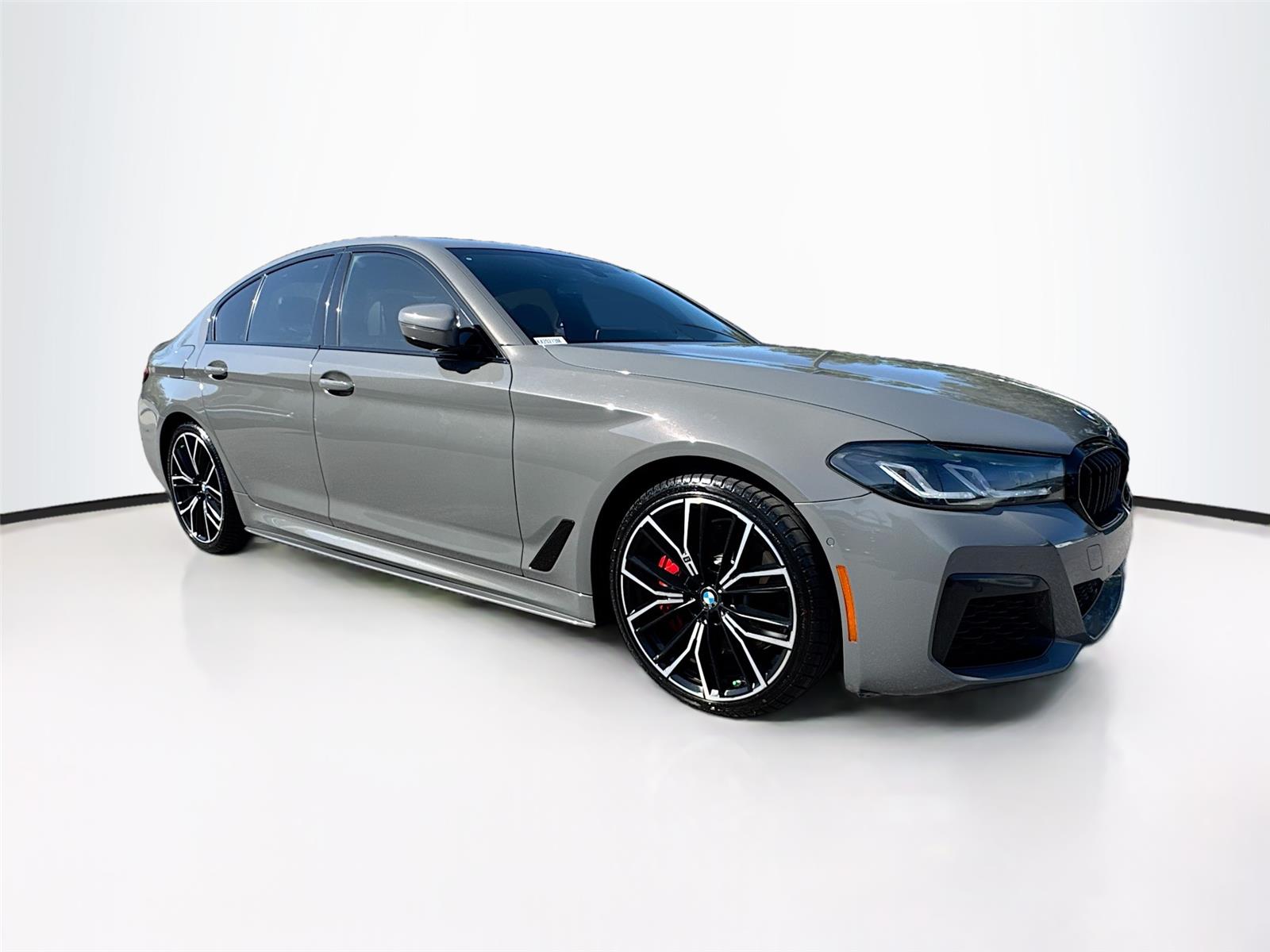 2021 BMW 5 Series 540i's photo