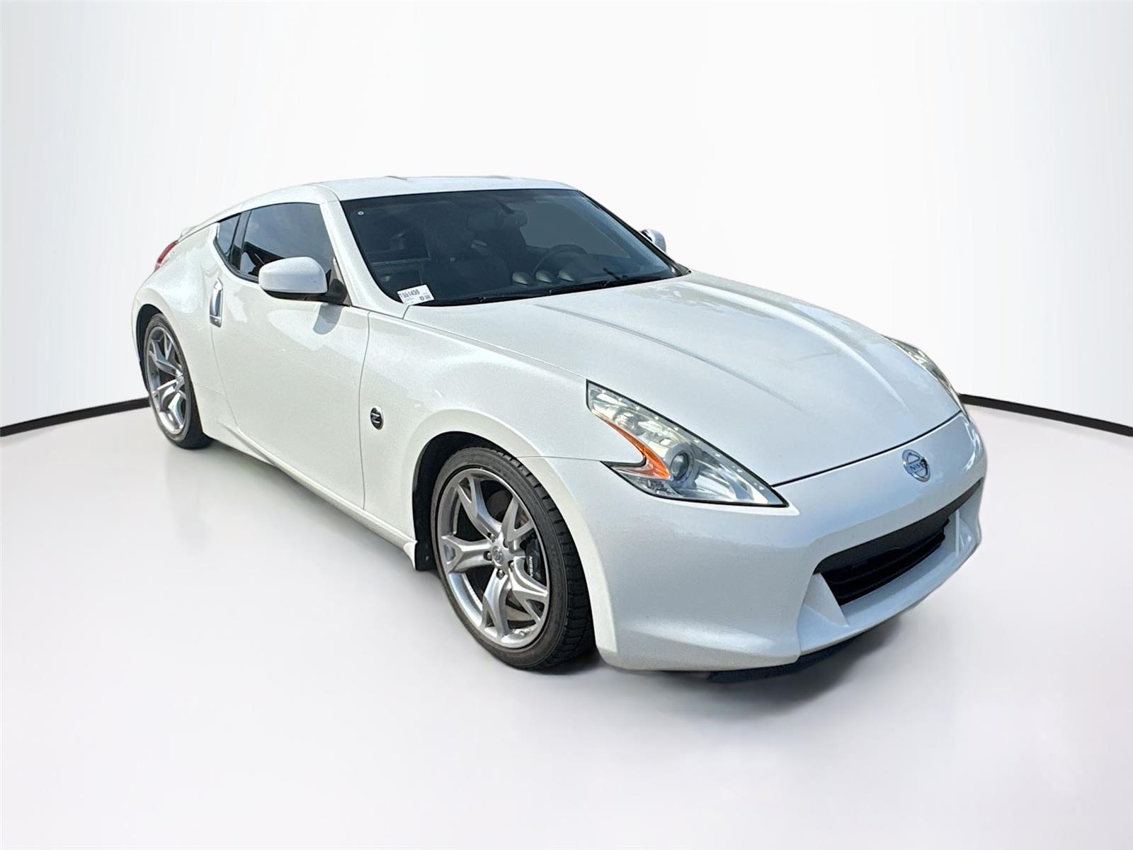 2011 Nissan 370Z Touring's photo