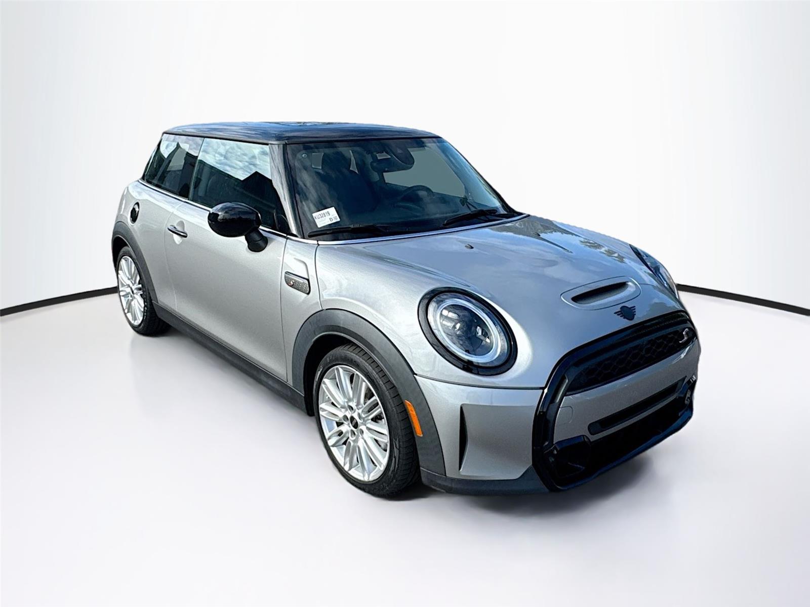 2024 MINI Hardtop 2 Door S's photo