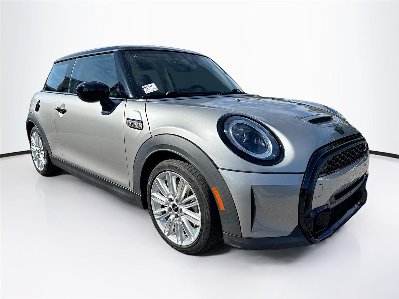 2024 MINI Hardtop 2 Door S's photo