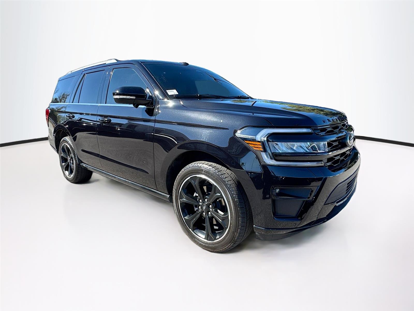 2024 Ford Expedition Limited's photo