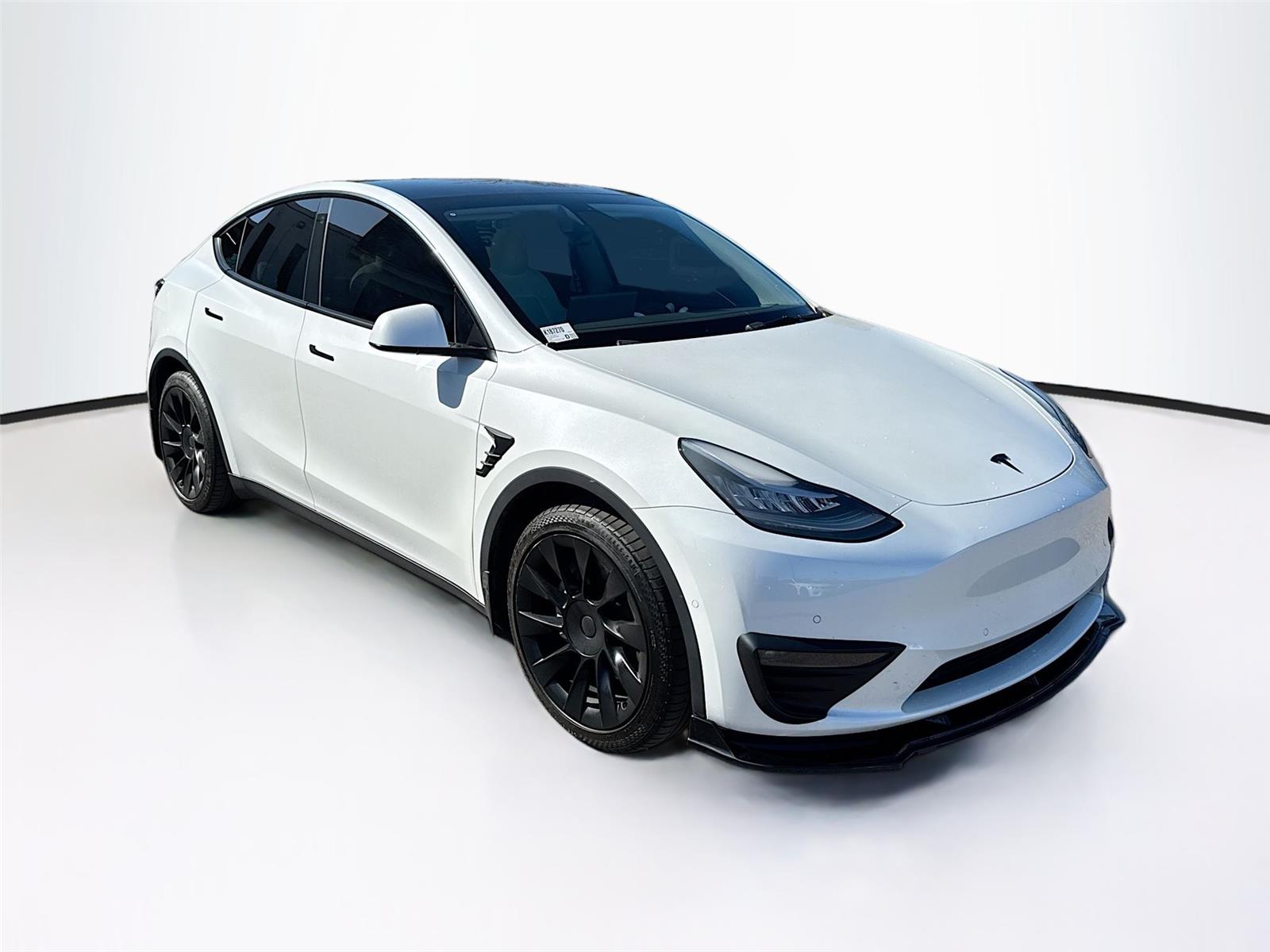 2021 Tesla Model Y Long Range's photo