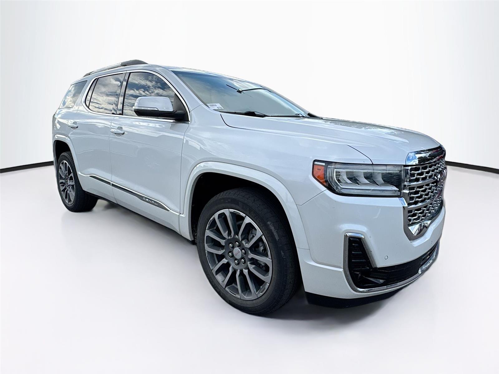 2022 GMC Acadia Denali's photo